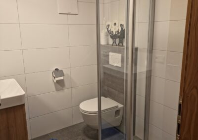 Dusche und WC